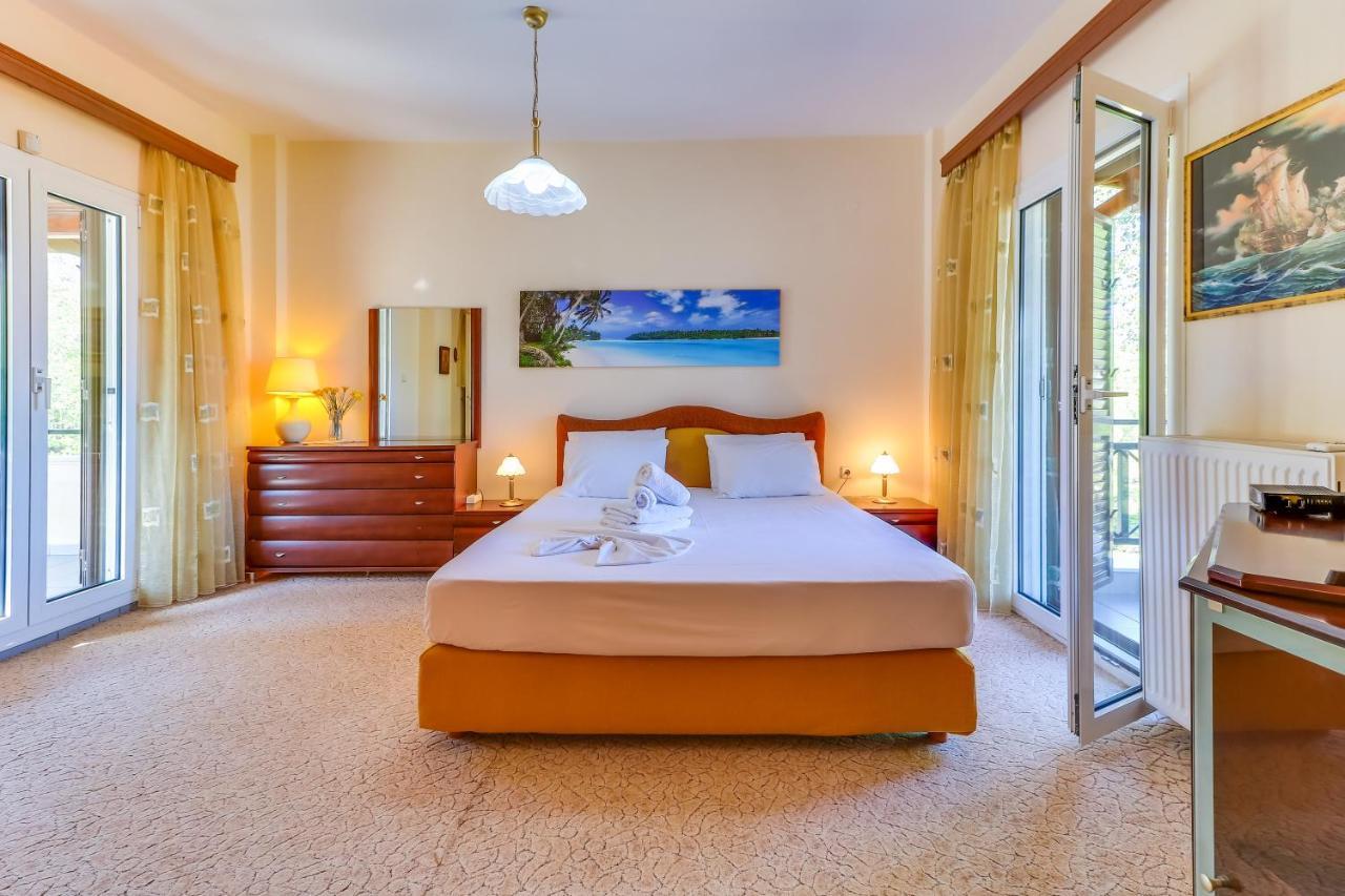 Villa Laguna Vourvourou Luaran gambar